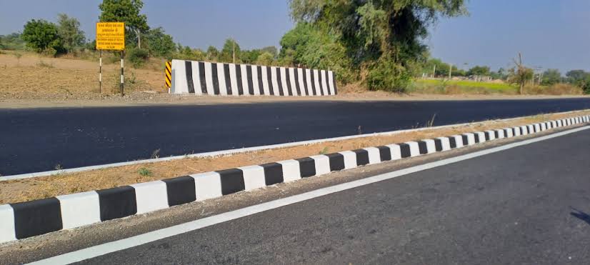 Road Furniture & Kerb Painting